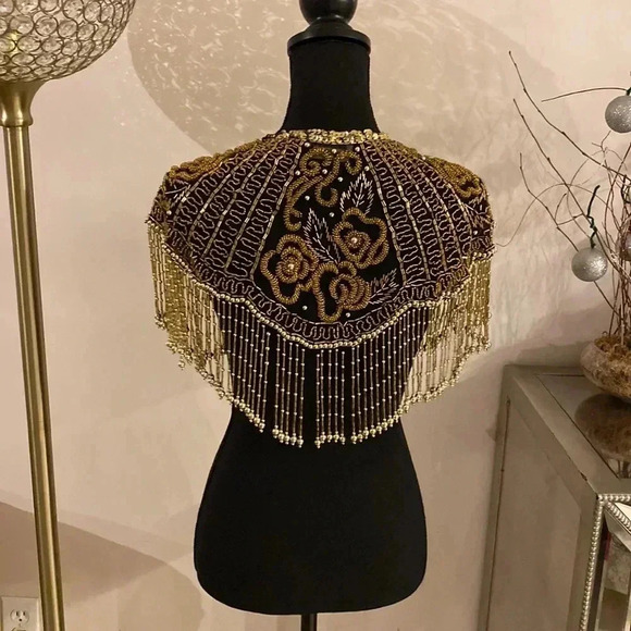 𝅺BONTESSA Absolutely gorgeous 💯 %silk beaded wrap - Picture 3 of 5